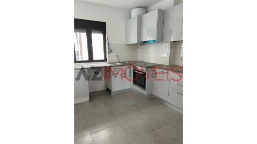 Arrendamento de apartamento T2 na Portela - Marquês de Pombal