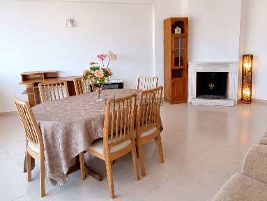 Apartamento T3 à venda na Rua Luís de Camões