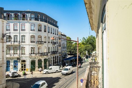 Apartamento T3 à venda na Rua Dom Pedro V, 102