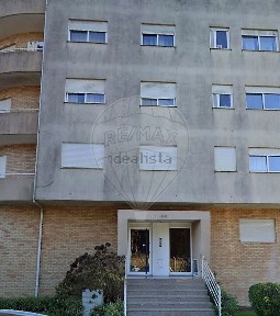 Apartamento T3 à venda na Rua Engenheiro Frederico Ulrich