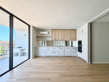 Apartamento T1 à venda na Rua José Falcão