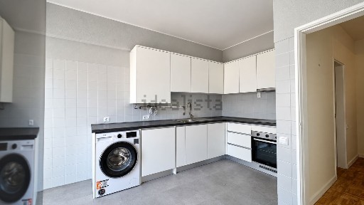 Arrendamento de apartamento T2 na Rua Dom José I