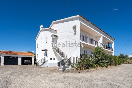 Apartamento T3 à venda em Peso