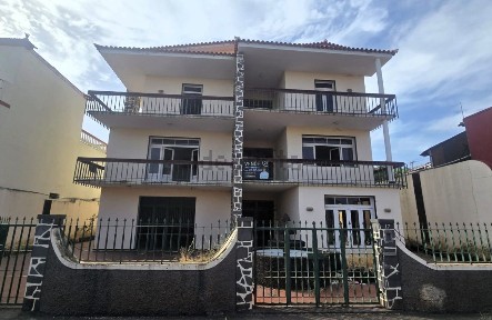 Moradia independente à venda no Caminho da Casa Branca, 17