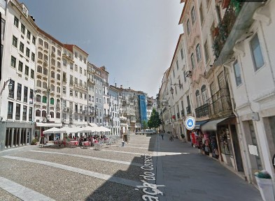 Cocktail bar, hotel para trespasse na Rua do Arco Almedina