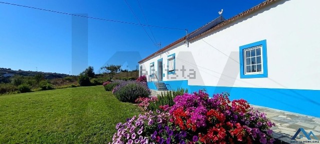 Casa ou moradia à venda na Rua do Vale Miguel s/n