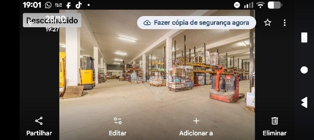 Alugo armazém com 700m2 00m2