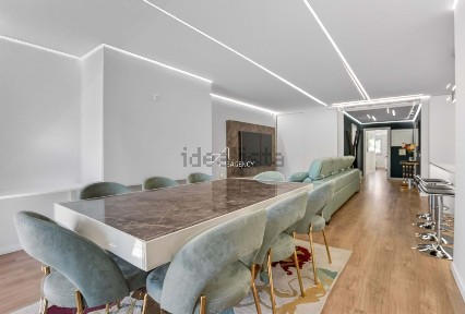 Apartamento T3 à venda na Avenida 25 de Abril