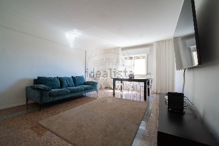 Apartamento T2 à venda na Rua Vasco Santana