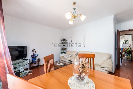 Apartamento T2 à venda na Rua Doutor Coutinho Pais