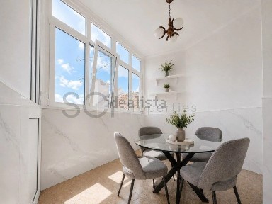 Apartamento T2 à venda na Santa Engrácia