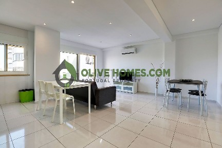 Apartamento T2 à venda na Rua Dom Dinis