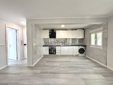 Apartamento T3 à venda na Rua João Jacinto de Magalhães, 6