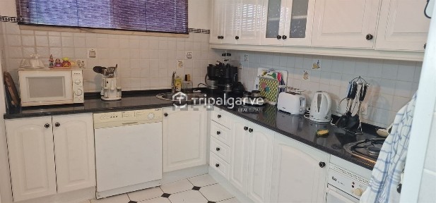 Arrendamento de apartamento T3 em Assunção - Ajuda - Salvador - Santo Ildefonso