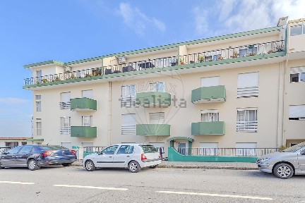 Apartamento T2 à venda na Rua Alexandre Herculano