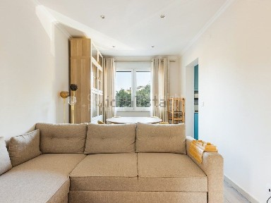 Arrendamento de apartamento T2 na Rua Humberto Madeira