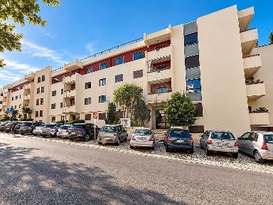 Arrendamento de apartamento T2 na Rua Capitão Salgueiro Maia