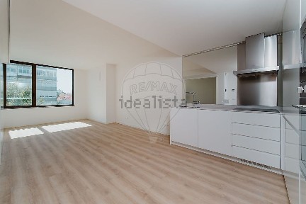 Arrendamento de apartamento T1 na Avenida do Brasil