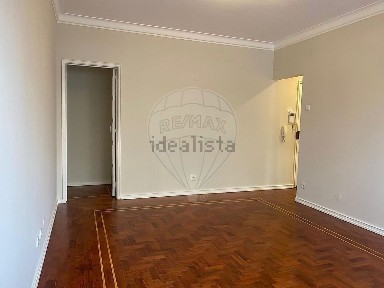 Arrendamento de apartamento T1 na Rua José Lins do Rego