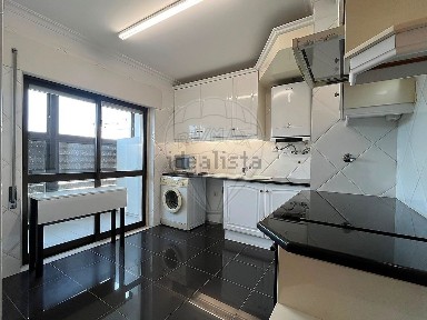 Arrendamento de apartamento T1 na Rua Luz Veloso