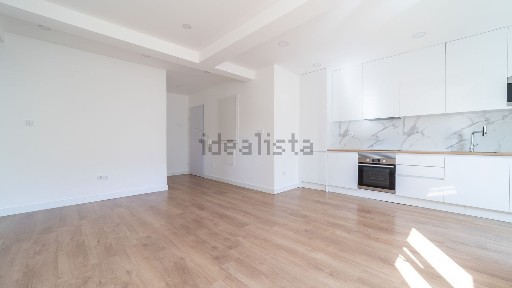 Arrendamento de apartamento T2 na Praceta João de Deus, 7