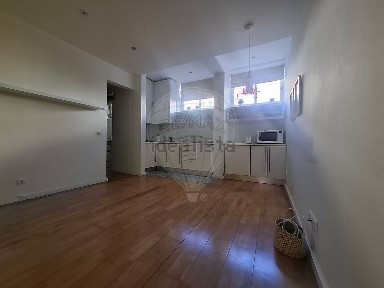 Arrendamento de apartamento T1 na Rua José d'Esaguy