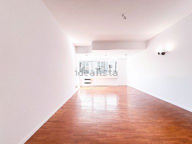 Arrendamento de apartamento T4 na Miraflores