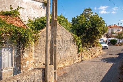 Moradia independente à venda em São João das Lampas