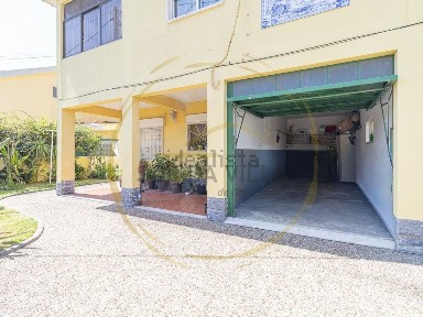 Moradia independente à venda em Quinta do Marquês