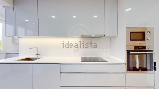 Apartamento T4 à venda nos Olivais