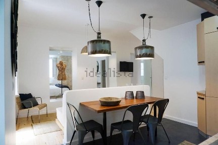 Apartamento T2 à venda na Rua dos Anjos, 61