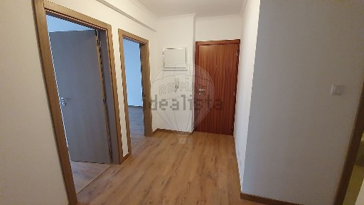 Apartamento T3 à venda na Rua Actor Augusto Rosa