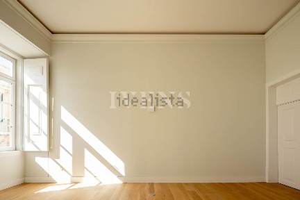 Apartamento T1 à venda no do Alecrim, 53