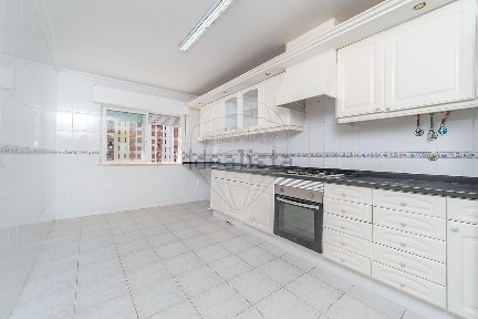 Apartamento T2 à venda na Praceta João Álvares Fagundes