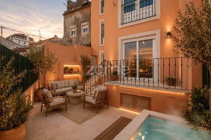 Apartamento T5 à venda na Rua da Costa, 67