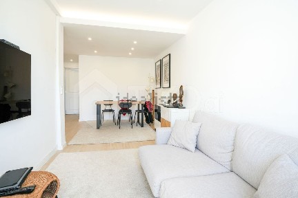 Apartamento T2 à venda no Centro da Amadora