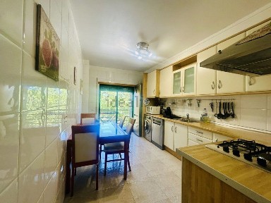 Apartamento T3 à venda na Rua do Girassol