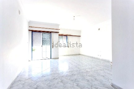 Apartamento T3 à venda na Rua José Dias de Oliveira