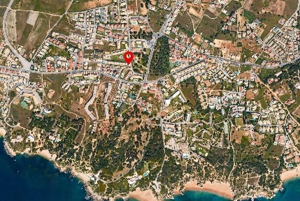 Moradia em banda à venda na Estrada do Castelo
