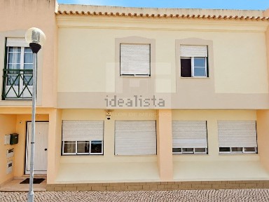 Moradia independente à venda em Conceição