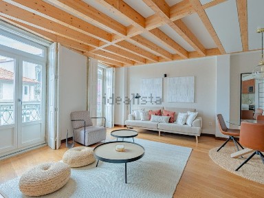 Arrendamento de duplex na Rua de 31 de Janeiro