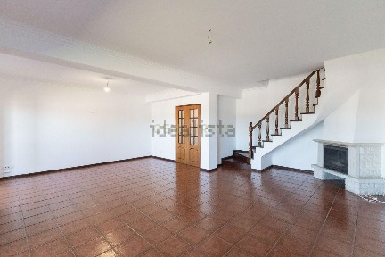 Arrendamento de apartamento T4 em Urbanização Balcões da Caneira, 1