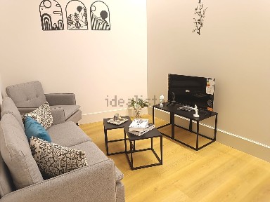 Arrendamento de apartamento T2 na Alta - Praça da República
