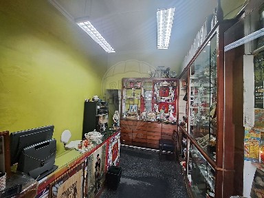 Espaço comercial à venda na Rua de Dona Estefânia
