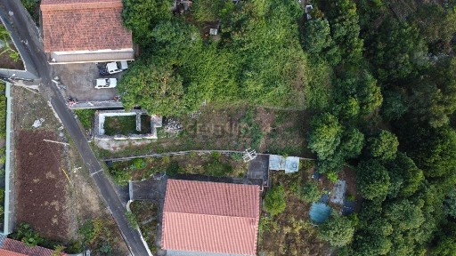 Moradia independente à venda na Estrada Padre Alfredo Vieira de Freitas