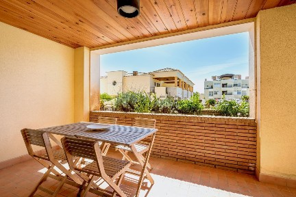 Arrendamento de apartamento T2 na Rua da Moura Zara, 2