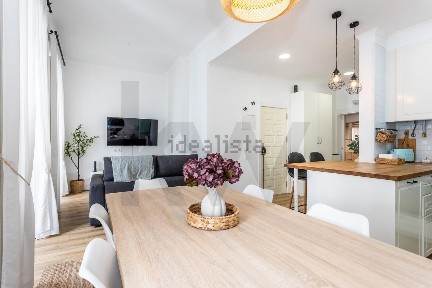 Arrendamento de apartamento T2 na Rua da Rosa