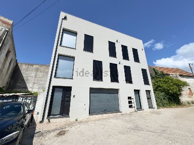 Arrendamento de apartamento T0 na Rua Brigadeiro Miranda Palha