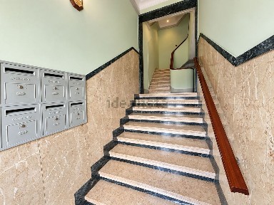 Arrendamento de apartamento T2 na Rua Mateus Vicente de Oliveira, 19