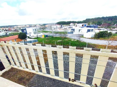 Arrendamento de apartamento T3 na Rua 25 de Abril